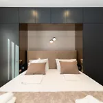 Mariva Luxury *
