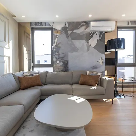 Mariva Luxury *