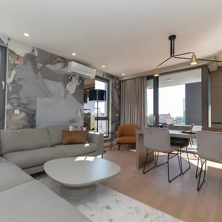 Mariva Luxury