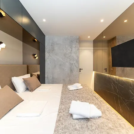 Mariva Luxury 扎达尔